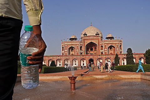 Fountain inside Humayun's Tomb complex 